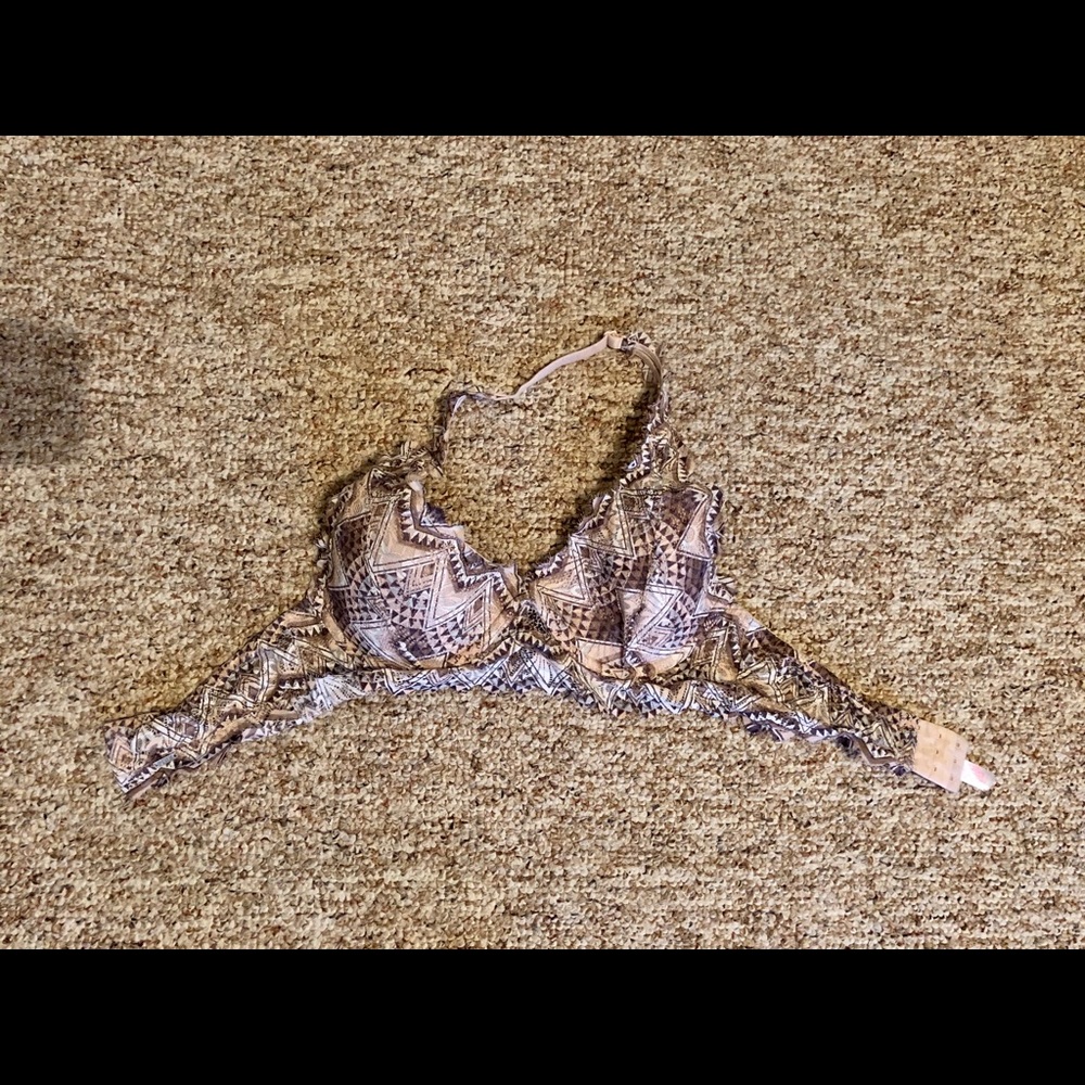 VS Lace bralette lightly lined